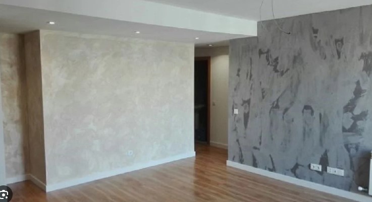 viviendo decorada con aplicacion de pintura decorativa